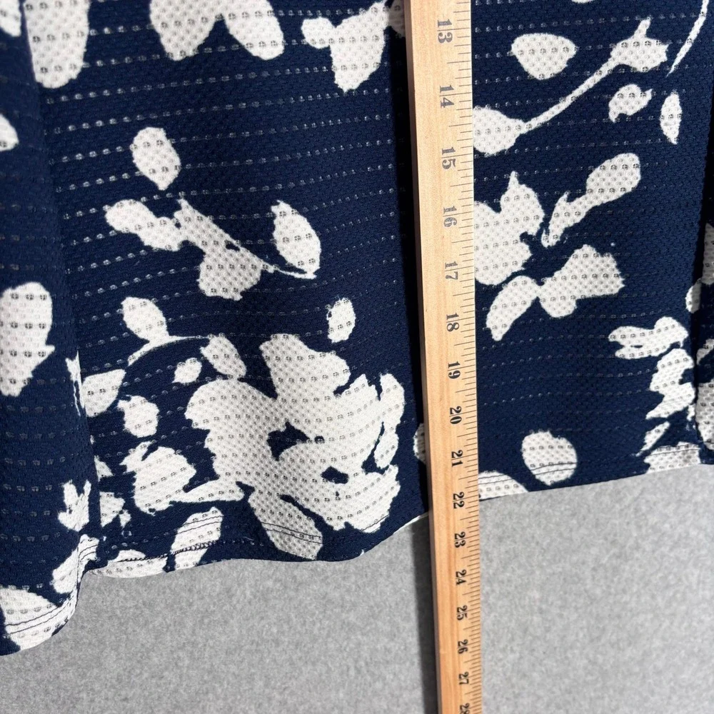 Renee C Floral Flutter Skirt XXL Navy White Textured Knit Perforated Feminine